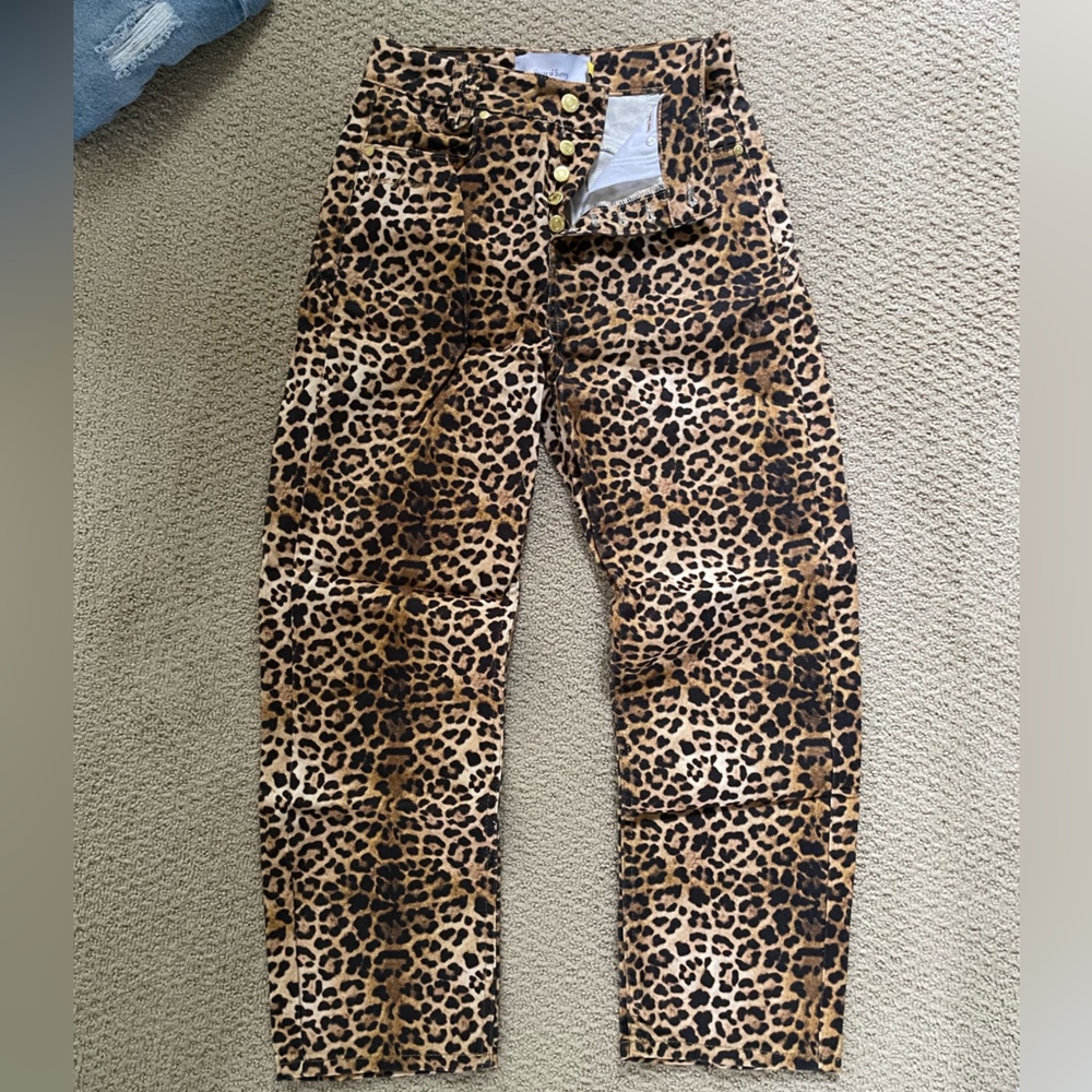 Cheetah print Jungle Jessie House of Sunny jeans. Never worn size 2